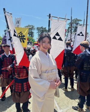 Raychell Instagram - 第60回北條五代祭りパレード テレビ・ラジオ宣伝隊で歩かせて頂きました✨

ものすごい人で、小田原の祭りの熱の凄さに感動しましたし、暑い中沿道に駆けつけてくださった皆様の愛を沢山感じました✨
ありがとうございます❣️🏯

今夜20時〜FMおだわら生放送です！
皆様、メッセージお待ちしております！！
https://www.jcbasimul.com/fmodawara

#FMおだわら #小田原 #北條五代祭り 
#チェルラバ #Raychell #chelldren #ちぇるどれん