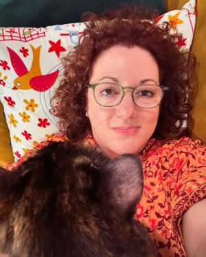 Rebecca Metz Instagram - Just felt like time for a not-sad pic in my new-to-me boho robe with a weighted blanket named Harper