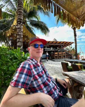 Rebecca Metz Instagram - Today is @andyhermannla’s birthday. He’s the love of my life, the aisle to my window, and this year more than most, the person keeping me loved, fed, and functional when I don’t have the oomph to do it myself. 

I’m a few thousand miles away from him today, so please help me send a ton of birthday love his way. 

And maybe buy the man a drink. Good gravy, does he deserve it.