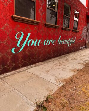 Rebecca Metz Instagram - Farmers market yesterday & @krimsonstudio today. When the universe sends you love notes, TAKE ‘EM. 

Ooh universe, you big ol’ flirt 😍