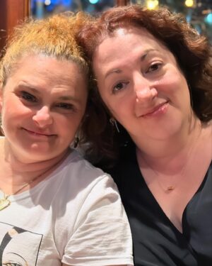 Rebecca Metz Instagram - Passover 2024

1 - Quenelle lesson from Dad, forever upping his gefilte game

2 - let all who are hungry come and eat

3 - then let these three do approx. one thousand dishes 

4 - bestie afterparty @thejester_nj