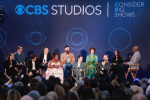 Rebecca Wisocky Instagram - We had a great time at the big #FYC @televisionacad event yesterday and we looked goood! Thank you to everyone who came out to celebrate @ghostscbs and all of the other exceptional talent on @cbstv 
Dress: @alemais.official 
HMU: @richardnormangrant & @lexwmakeup 💕