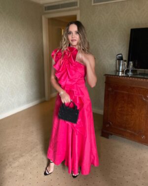 Rebecca Breeds Instagram - My dress was in honour of the Behati Prinsloo flower. 🌷And Bryan Browns trousers. I lit up the moment @jdos___ handed it to me. The perfect dress for the perfect night for the perfect show with the most perfect people. Thanks to all the wonders that brought it together and the biggest thank you to @thekickgurry for being a Maverick.  Styling @jdos___  Dress @_aje_  Makeup @sarahtammer  And my family at @bixiecolour @stella_bixiecolour @shereeknobel_bixiecolour for the fresh tone and styling for the night. 💕💕💕