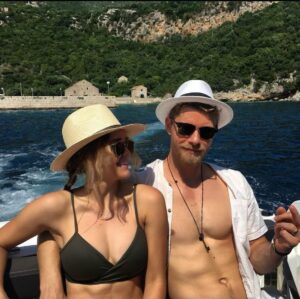 Rebecca Breeds Instagram - ‘Each day is Valentine’s Day’ 🎶 I love you more @lukemitchell17 💕💕💕