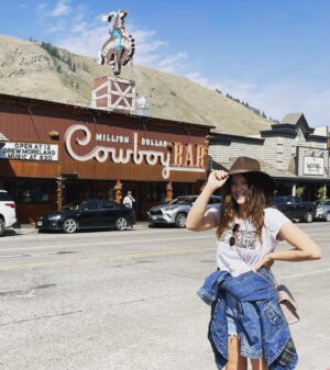Rebecca Breeds Instagram - Where the Cowgirl bars at?! 🐴