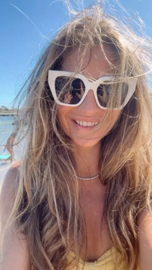 Rebecca Gayheart Instagram - 😎🤍💥