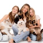 Rebecca Gayheart Instagram - My heart is full today ❤️I’m so incredibly lucky to have my girls with me today and everyday . Sending love to all the moms , dads and parents who are struggling today or having a tough time . It’s not lost on me how lucky I am to be surrounded by my girls , friends and family. #mothersday #gratitude #momofgirls