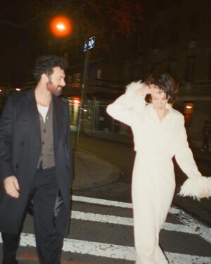 Rebecca Hall Instagram - 💋 Happy Holidays 🎞️
