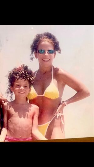 Rebecca Jones Instagram - Days of sun, sand and lots of sea kelp for the strands 🌊