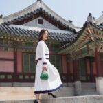 Rebecca Lim Instagram - Fill your life with love and sunshine 🤍☀️🤍 @gucci #GucciBamboo1947