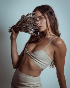 Reem Khoury Instagram - @francescaminaise SS20 Le Rêve
📷 : @anthony__khawand 
Make up: @elias.chamchoum