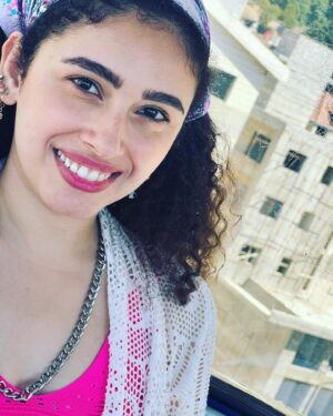 Reem Ahmed Instagram - Peace begins with a smile. #smile #beyou #loveyourself