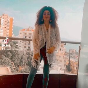 Reem Ahmed Instagram - ☀️🌻#calmdown #dancing #liveyourlife #lebanon #egyptian #loveyourself #instagood