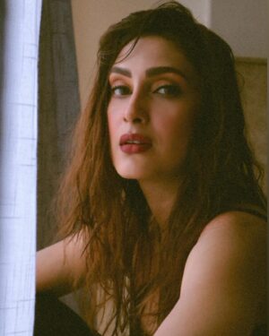 Reena Aggarwal Instagram - Straight outta 90s film 📺🎞️
.
.
.
.
.
.
.
.
.
.
.
.
.
.
.
.
.
#90s #90smusic #90skid #90smovies #aashiqui #alltimefavorite #kumarsanu #alkayagnik #uditnarayan #musiclover #90ssongs #90snostalgia #90svibes #90saesthetic #90slove #90sbaby