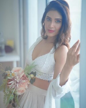 Reena Aggarwal Instagram - Perfect location,perfect weather,perfect chai🤌🏻
Oye hoye haaye haaye ….👀
#iykyk 😜
📸: @pixelpassionfotography 
.
.
.
.
.
.
.
.
.
.
.
.
.
.
.
.
.
.
.
.
.
.
.
.
.
#mondaymood  #photoshoot #portraitphotography #shootmode #shootlife #portrait #whiteshirt  #casualstyle #ootd #ootdfashion #style #styleinspiration #fashion #minimal  #setlife #portraits #photography #shoot #artwork #artphotography