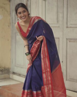 Reena Aggarwal Instagram - सारे दिन की थकावट दूर हो जाती है , जब रात को तुमसे बात हो जाती है! 🌼♥️

#explore #explorar #exploremore
#saree #sareelove #sareelovers #sareeindia
#trending