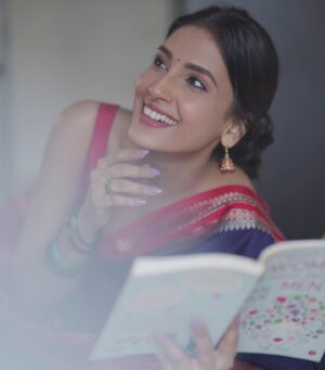 Reena Aggarwal Instagram - It’s valentines week and y’all should know what your women want from you 😝😝🙈🥳
Ready for classes??? 🙈😝