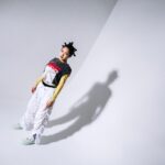 ReiNa Instagram - ・ 𝗡𝗜𝗞𝗘 𝗗𝗔𝗡𝗖𝗘 𝗣𝗔𝗖𝗞 𝗖𝗢𝗟𝗟𝗘𝗖𝗧𝗜𝗢𝗡 NIKEからダンサーのために作られた DANCE PACK COLLECTIONが発売🤍🤍 NIKE SPORTSWEARよりDANCEとY2Kをテーマにした本作は、サイバーから連想されるホワイトとクロームカラーを落とし込みました。 デュブレやチャームはドリップした金属をイメージ。変化し続けるNIKEのDNAと2000年代 DANCEをイメージしたエッジの効いたスタイルをスタイリッシュにミックス。 ぜひDANCE PACKを履いて自分の好きなスタイルをSNSやコミュニティで発信してね🪩✨ 本コレクションのビジュアルモデルを務めたダンサー・振付師であるReiNaの着用LOOKをatmos pink HPにて公開中💭 ぜひチェックしてね❣️ HP: https://www.atmos-pink.com/lp/nike-cyber-drip-collection #nike #ナイキ #nikedancepack #ナイキダンスパック #dancerfashion #dancecode #reina #atmospink #アトモスピンク #atmospinkdance #アトモスピンクダンス #atmospinkdanceacademy