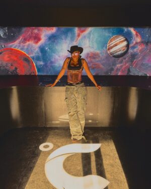 Reign Edwards Instagram - COACHELLAAAA w @celsiusofficial x @cldstyle at the Celsius Cosmic Desert Event🪐✨🔥. Thank you for having me✨✨. And yall already knoooow @hellotoshiko styled me😍 

#Coachella
#coachellastyle
