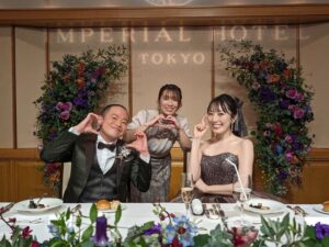 Reika Saiki Instagram - 先日は、さっこちゃんと上田さんの結婚式でしたーーー！！💓👰🤵💓
幸せ溢れる空間で、笑いジワがたくさん増えちゃった！！
ほんとに2人とも可愛くて愛おしい…💓💓
末永くお幸せにーーーっっ🫶