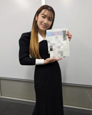 Reika Saiki Instagram - ＼👩‍🎓お知らせ🌸／

慶應塾生新聞会発行の「塾生新聞」4月号にインタビュー掲載されてます！

「自分の人生を生きるのは自分」
他人に左右されない自分の生き方ということで、新入生へのエールになったら嬉しいです☺️

こちらから購入もできます💓
▶https://jukushin.official.ec/