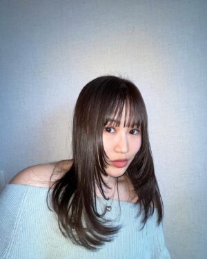 Reika Oozeki Instagram - .
顔周りのレイヤーがっつり入れた👶🏻
髪も染めてサラサラにもしてもろたよっ
あやねさんいつもありまとー💫
3枚目はふざけてますね、はい。
色落ちも楽しみだなぁ！