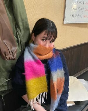 Reika Oozeki Instagram - .
大関れいかこの世に爆誕して27年‼️
昨日の1/16で27歳になりました‼️
びっくりなんだけど‼️‼️
時の流れは早いねぇ。
この仕事を始めて10年経ってるのも早い‼️
沢山の友達と家族にもお祝いしてもらって、
プレゼントやらケーキも沢山もらって、
幸幸幸な、幸フェス🌱

当日は友達がブルーノマーズのチケットを
勝ち取ってくれてみんなで観に行ったの。
最高だったなぁ、歌うますぎ😅‼️
終わった後は我らの地元、小岩へ行き
ケーキ出してもらっていつもお世話に
なってる小岩のオッパ達にも
沢山おめでとうをしていただきやした‼️
わざわざ私のために時間を作って
お祝いしてくれる友達に感謝感激。

みんなからの沢山のお祝いDMも
本当にありがとう、全部見てるの🥰
27歳の大関もよろぴくだよみんな‼️‼️
俺らしく必死に生きる姿をこれからも
見ててくれたら嬉しいです‼️💖🫶🏻
そしてお母さん、俺を産んでくれて
ありがとう‼️生きてて良かったぜ‼️
#誕生日