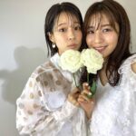 Reimi Tsutsumi Instagram - 🎉 本日、私と鈴木唯がプロデューサーを務めた「フジテレビアナウンサーカレンダー2023〜Aurora 〜」が発売となりました！✨✨ . 今年もJJさんのお力をお借りして、1人1人の魅力をギュギュっと詰めこんだ一冊となっています！ 是非お手に取っていただけたらとても嬉しいです🙇‍♀️ . #私は唯ちゃんと2ショット😏 #距離感近め🙈 #カレンダーの中では沢山のお花と撮っていただきました💐 #フジテレビアナウンサーカレンダー #フジテレビショップ、フジテレビ公式通販サイト「フジテレビｅ!ショップ」、全国書店他でお買い求めいただけます🙇‍♀️