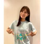 Reimi Tsutsumi Instagram - 🌻 . ご無沙汰しております！ 毎日暑過ぎて溶けそうになりながら過ごしております。 さてさて、開催中の「オダイバ冒険アイランド2022」では【冒険】をテーマに、今年もめざましキャスター陣がTシャツ、ミニハンドタオル、トートバッグをデザインさせて頂きました🙌👕 私のデザインは「めざまし8」の8をかたどった鳥達がモチーフです🐤 着ていても見ていてもテンションの上がるデザインを意識しました！ 背中にはこの子達の後ろ姿も…✨ . フジテレビ1階の「わくわくマーケット」、また「フジテレビe!ショップ(ネット販売)」でも販売中ですので是非お手に取ってみて下さい！ . #オダイバ冒険アイランド2022 #めざまし8 #2枚目なんだか決めポーズみたいになった #バーチャル冒険アイランド　も開催中！