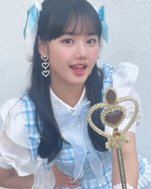 Reina Yokoyama Instagram - 📸🤍
.
.
23歳のバースデー衣装は
こんな感じでした✨🏰
.
.
#morningmusume24
#モーニング娘24
#横山玲奈