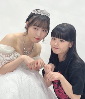 Reina Yokoyama Instagram - 🤍🏰💭
.
譜久村聖さん💗
ご卒業おめでとうございます！
大好きー！！！
.
.
#譜久村聖 さん
#morningmusume23
#モーニング娘23
#横山玲奈
#おやすみずき 🌙