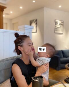 Reina Asami Instagram - 息子やっと登園🤲 仕事溜まりまくってるし、やること沢山。。 本日も通院からの登園、お姉ちゃんの送迎、習い事とモリモリ🤣 娘は夏休み前の午前保育だからすぐお迎えだー 忙しいけど、本当元気が一番！ 色んな風邪が流行ってるから、お気をつけ下さい。 看病してる皆様も本当お疲れ様です🙏 私も身体バキバキで悲鳴をあげております😅