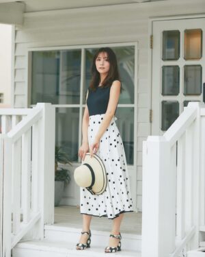 Ren Ishikawa Instagram - tocco closet🌻
"Summer will come soon"
1枚で着映えするカラーやデザインのお洋服たちに、夏のお出かけが楽しみになりました☺️🍉
ぜひチェックしてください〜〜！
▶︎https://www.tocco-closet.co.jp/catalog/20240508/20240508_sp.html
#toccocloset