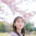 Ren Ishikawa Instagram - 本日情報解禁されました☕️ フジテレビTWO×ひかりTV共同制作ドラマ 「純喫茶イニョン」向坂美海役で出演します。 写真は小林和紘監督が撮ってくださった美海🌸 美海と書いて"みなみ"と読みます。 素敵な名前ですよね☺️ "途切れた縁が再び繋がる"不思議な喫茶店イニョンを舞台とした、ファンタジーラブストーリーです🌹 今回私が演じた美海は、記憶を失い会いたい人が分からないままイニョンに通っている女性です。 主演のチャンソンさん演じるシウとの関係、そしてイニョンの正体、、 回を追うごとに明かされていく秘密に、切なさを感じながらも、きっと最後は前向きになれる作品になっていると思います！ どうぞお楽しみに🌙 「#純喫茶イニョン」 ３月 30 日（土） #1 20 時～20 時 20 分 （フジテレビTWO ドラマ・アニメ） #2 20 時 20 分～20 時 40 分（ひかりＴVチャンネル／ひかりTVビデオサービス） #3 20 時 40 分～21 時 （フジテレビTWO ドラマ・アニメ） #4 21 時～21 時 20 分（ひかりＴVチャンネル／ひかりTVビデオサービス）