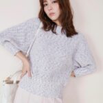 Ren Ishikawa Instagram - #Stola. PRE SPRING 2024"Feel" この度ブランドミューズに就任しました💐 Stola.15周年というアニバーサリーイヤー、移りゆく季節をStola.のお洋服と一緒に過ごせること、とても楽しみです。 ぜひチェックしてください🩵 https://stola.jp/pages/springcatalog20240119