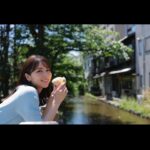 Ren Ishikawa Instagram - 本日発売の#女性セブン 京都パン旅🥐ぜひチェックしてください！ 朝からたくさんの種類のパンを食べられて、幸せ＆お腹パンパン（パンだけに、、🥹）の旅でした🌻 CanCam時代から仲良しのライターしゅが @torippina と久しぶりに撮影できたのも嬉しかった🫶 こちらはアザーカット〜〜