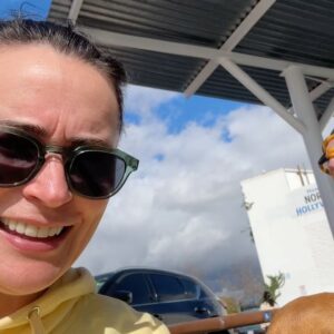 Rena Sofer Instagram - First stop to freedom???? @inandout_burger I think we were all a bit hungry!! Isn’t Cheri gorgeous??? She’s available for adoption!!! just fill out an application for her @lisachiarelli #foster #fosteringsaveslives #adoptdontshop