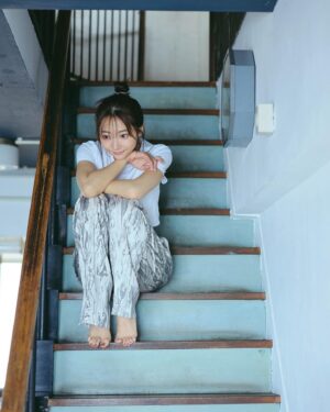 Rena Takeda Instagram - FRIDAY発売しております❇︎✳︎⭐︎

来週から放送の
「あなたの恋人、強奪します」
のお話もちょこっとしてます🐈‍⬛

@lisrique_pr @cn_online114
@enn._official @miyunakamura.jewelry
@gvgv_official @tw2021twtw
@fumi_jean @08sircus @unoha_official