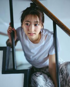 Rena Takeda Instagram - FRIDAY発売しております❇︎✳︎⭐︎ 来週から放送の 「あなたの恋人、強奪します」 のお話もちょこっとしてます🐈‍⬛ @lisrique_pr @cn_online114 @enn._official @miyunakamura.jewelry @gvgv_official @tw2021twtw @fumi_jean @08sircus @unoha_official