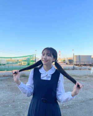 Rena Takeda Instagram - あなたの恋人、強奪します　第６話

関東今夜深夜
関西は明日夜です🐈‍⬛

写真は前回の学生雛子👩‍🎓
まだ、、制服いけますか？笑

今回の扮装もまたガラッと変わります🥸