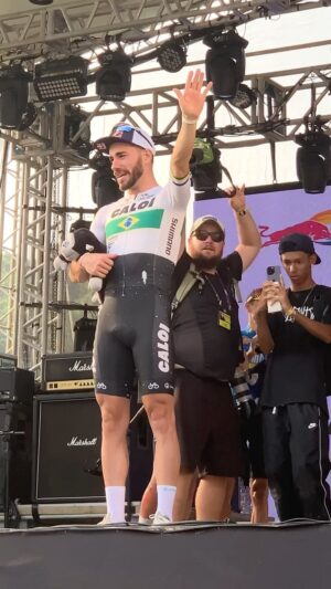 Renata Falzoni Instagram - Hoje foi a última prova modalidade XCO Cross Country Olímpico de Mountain Bike para Henrique Avancini, o brasileiro duas vezes campeão mundial de XCM maratona de Mountain Bike, que se despede das competições no auge de sua carreira. ##avancini #bike #mtb #valeuavancini