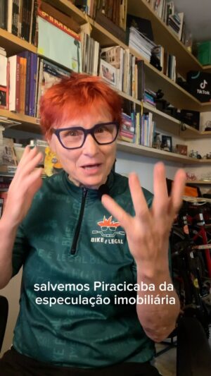 Renata Falzoni Instagram - Piracicaba corre o risco de aniquilar parte importante de sua história ao destombar a Boyes, tecelagem do século 19, fundada por Luiz de Queiróz, que também fundou a famosa Escola de Agricultura de Piracicaba.  O projeto além de descaracterizar toda a região da orla do Rio Piracicaba, que é um lindo parque linear, onde fervilha a cultura local, pretende construir 4 torres residenciais de altíssimo padrão, o que vai impactar de forma irreversível a paisagem urbana, o trânsito e o uso do solo ao longo do Rio. Um desastre. Assine a petição no perfil do @salveaboyespiracicaba e participe dos eventos no dia 11 de novembro e da audiência pública no dia 22.