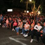 Renata Bravo Instagram - 👩‍🎤👏 Actriz, emprendedora y comediante Renata Bravo sacó buenas risas con su Stand Up en "Paseo Voces de Mujer" de Isla de Maipo. ✅️ La reconocida artista se llevó el aplauso y cariño de vecinos y vecinas de todas las edades en una exitosa jornada de boulevard 2024. 🤝 Alcalde Juan Pablo Olave y parte del Concejo Municipal le entregaron un obsequio y reconocimiento por ser parte de esta conmemoración del Día de la Mujer. #ISLADEMAIPO #PreocupadaPorTi
