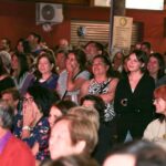 Renata Bravo Instagram - 👩‍🎤👏 Actriz, emprendedora y comediante Renata Bravo sacó buenas risas con su Stand Up en "Paseo Voces de Mujer" de Isla de Maipo. ✅️ La reconocida artista se llevó el aplauso y cariño de vecinos y vecinas de todas las edades en una exitosa jornada de boulevard 2024. 🤝 Alcalde Juan Pablo Olave y parte del Concejo Municipal le entregaron un obsequio y reconocimiento por ser parte de esta conmemoración del Día de la Mujer. #ISLADEMAIPO #PreocupadaPorTi