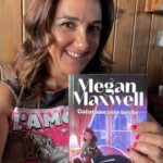 Renata Bravo Instagram - ¿Existe algo más placentero que leer un buen libro en las vacaciones? De esos relatos que te atrapan y hacen volar el tiempo. Eso me pasa con los libros de @megan__maxwell y ahora recién salido del horno llega “Cuéntame esta noche” de @planetadelibroscl, son relatos de novelas y cuentos cortos, algunos románticos otros eróticos 😉 ¡Les va a encantar! Mi recomendado para lo que queda de vacaciones. Pueden encontrarlo en @buscalibre, @antarticalibros, @feriachilenadellibro y otras librerías y tiendas digitales. #CreemosEnLosLibros 📚#PublicidadGrupoPlaneta Después me cuentan qué 🙂