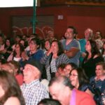Renata Bravo Instagram - 👩‍🎤👏 Actriz, emprendedora y comediante Renata Bravo sacó buenas risas con su Stand Up en "Paseo Voces de Mujer" de Isla de Maipo. ✅️ La reconocida artista se llevó el aplauso y cariño de vecinos y vecinas de todas las edades en una exitosa jornada de boulevard 2024. 🤝 Alcalde Juan Pablo Olave y parte del Concejo Municipal le entregaron un obsequio y reconocimiento por ser parte de esta conmemoración del Día de la Mujer. #ISLADEMAIPO #PreocupadaPorTi