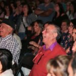 Renata Bravo Instagram - 👩‍🎤👏 Actriz, emprendedora y comediante Renata Bravo sacó buenas risas con su Stand Up en "Paseo Voces de Mujer" de Isla de Maipo. ✅️ La reconocida artista se llevó el aplauso y cariño de vecinos y vecinas de todas las edades en una exitosa jornada de boulevard 2024. 🤝 Alcalde Juan Pablo Olave y parte del Concejo Municipal le entregaron un obsequio y reconocimiento por ser parte de esta conmemoración del Día de la Mujer. #ISLADEMAIPO #PreocupadaPorTi