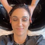 Renata Bravo Instagram - Lo amo!!!!!!! El nuevo antifrizz de COLORWOW es lo más ! Encuentra todos los productos en @benditapelu #cuidadodelcabello #antifrizz @pia_haircolorist