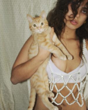 Renata Vaca Instagram - Proud de haberme convertido en la señora de los gatos (de lo que me andaba perdiendo).