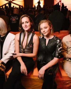 Renate Reinsve Instagram - Was so great. Congratulations @nicolasghesquiere on a beautiful show @louisvuitton. And very romantic being the third wheel with my favorite people in Paris 🥖